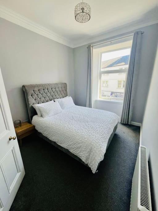 Beautiful Spacious Apartment In Town Centre Oban Kültér fotó