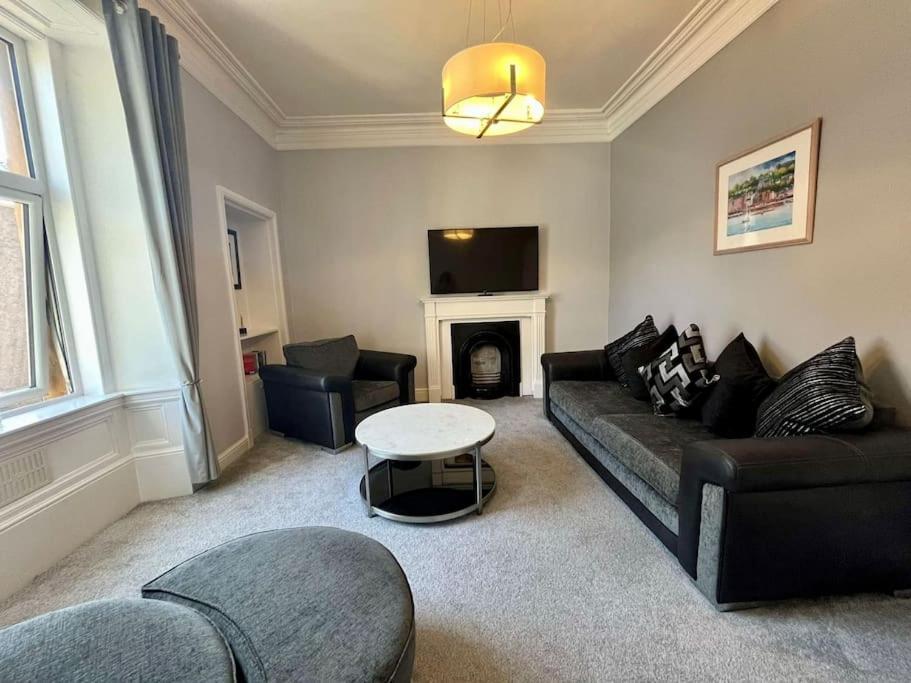 Beautiful Spacious Apartment In Town Centre Oban Kültér fotó